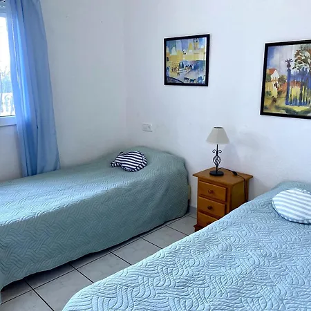 Canoa Vybdenia Feriehus *